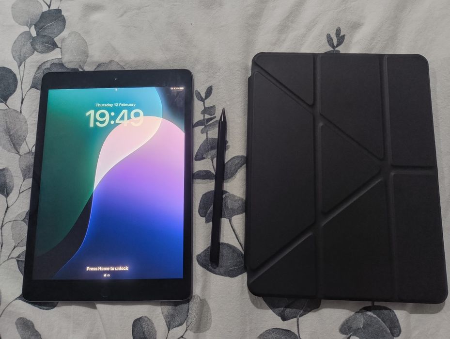 Apple iPad 7th Gen 32GB Wi-Fi + 1 калъф+ писалка | Отлично състояние