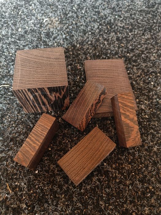 Lemn exotic WENGE ( inserții, cuțite, stilouri, arme)