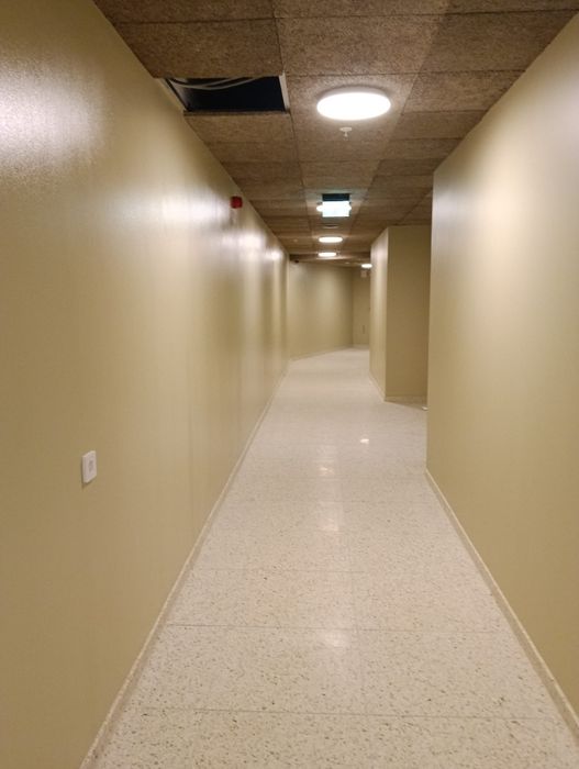 Faianțar montat gresiei, regips, zugrăveală