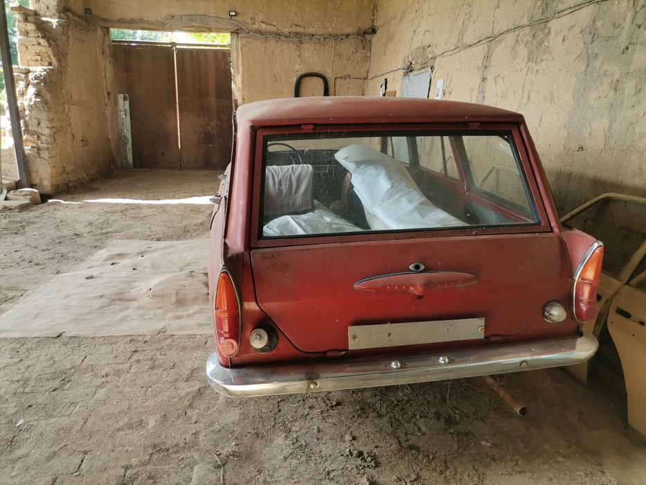 Москвич 408 комби с 2 врати