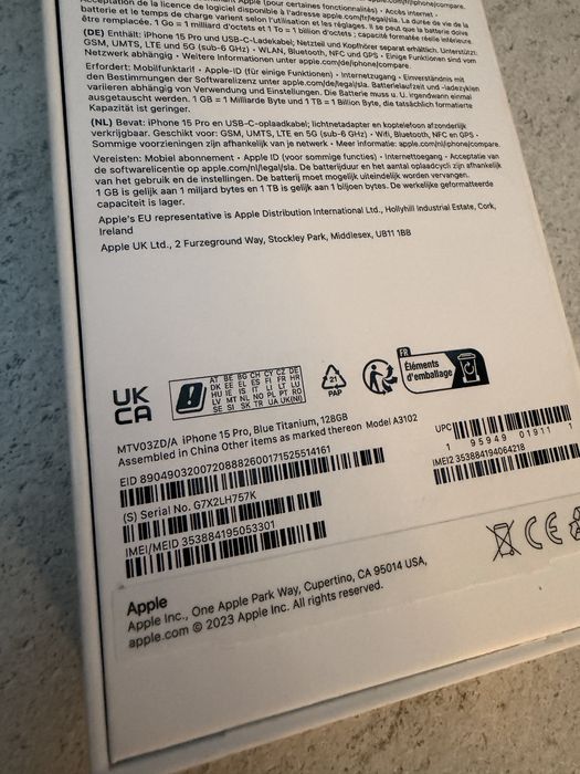 iPhone 15 pro 128 GB син