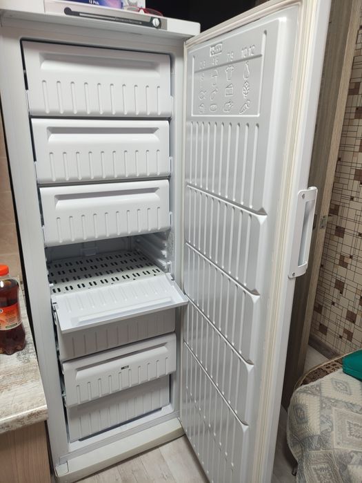 Морозильник б/у в хорошем состоянии