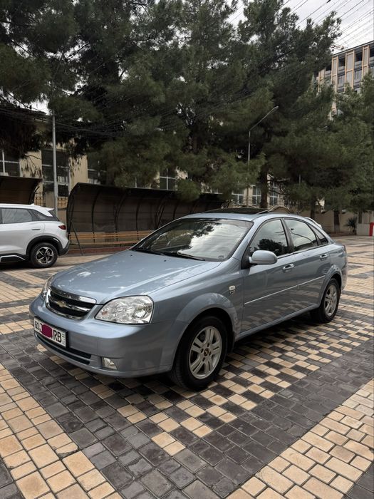 Lasetti 2013-yil Avtamat. 1,6 sotiladi