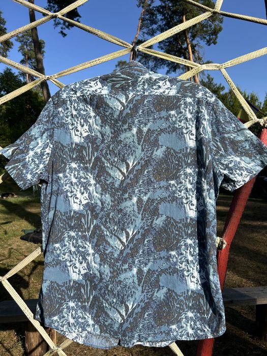 Camasa cu maneca scurta de festival model abstract unic marime L slim