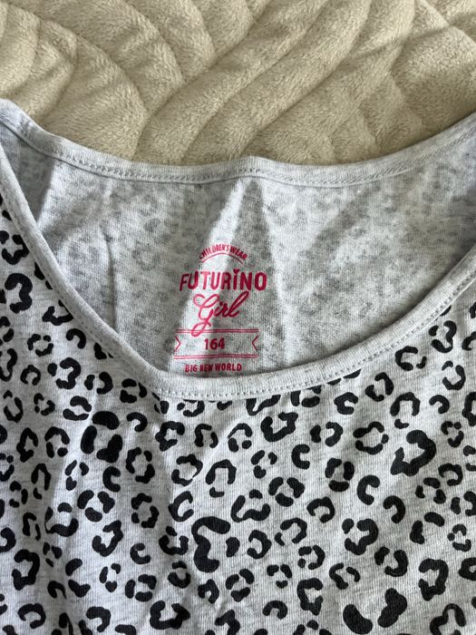 Продай платья для девочки 10-11 лет