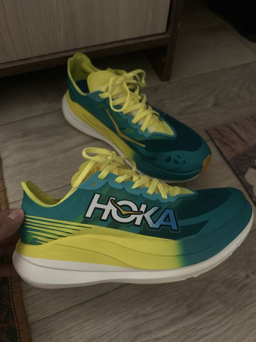 Кросс для бега, HOKA