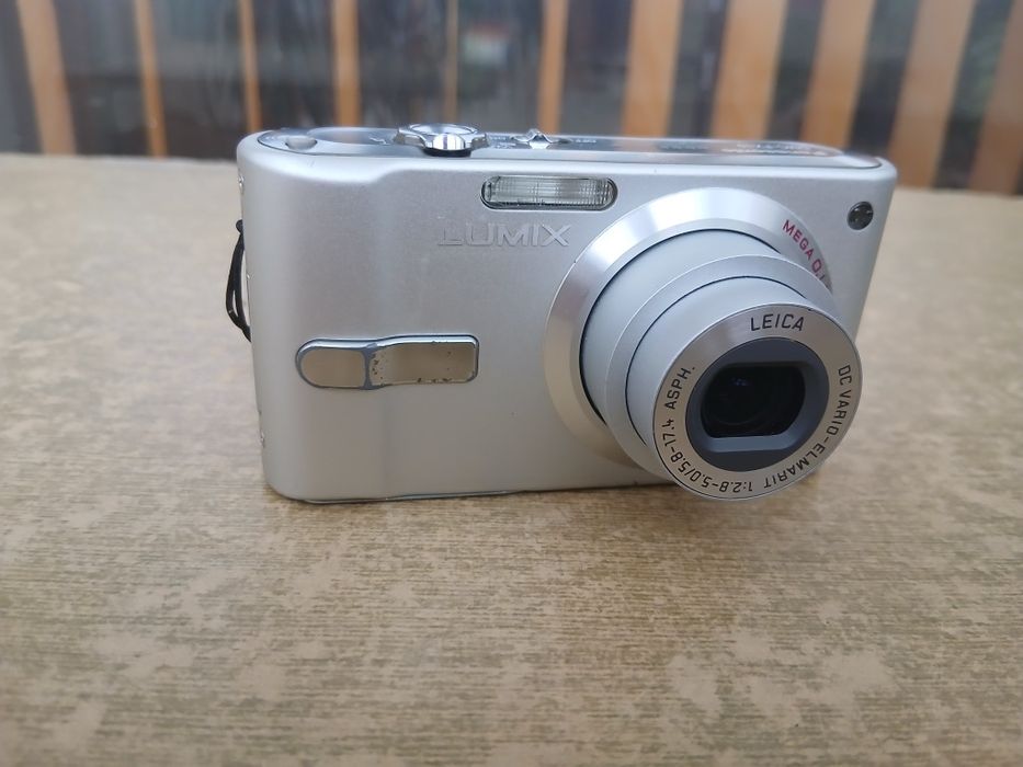 Panasonic Lumix DMC-FX10