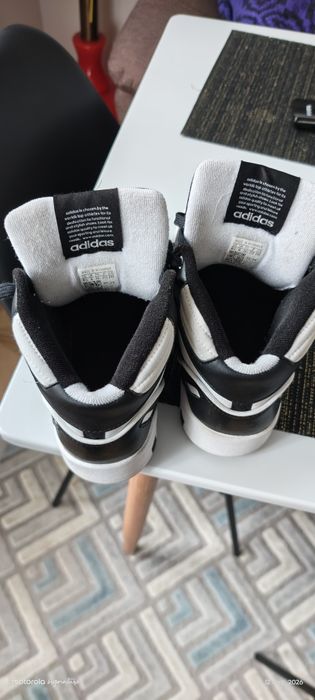 Adidas Pantofi de Skate Mid-Top Confortabili Midcity adolescenți Pantofi de Skate Negri IE4465 mărimea 39 1/3