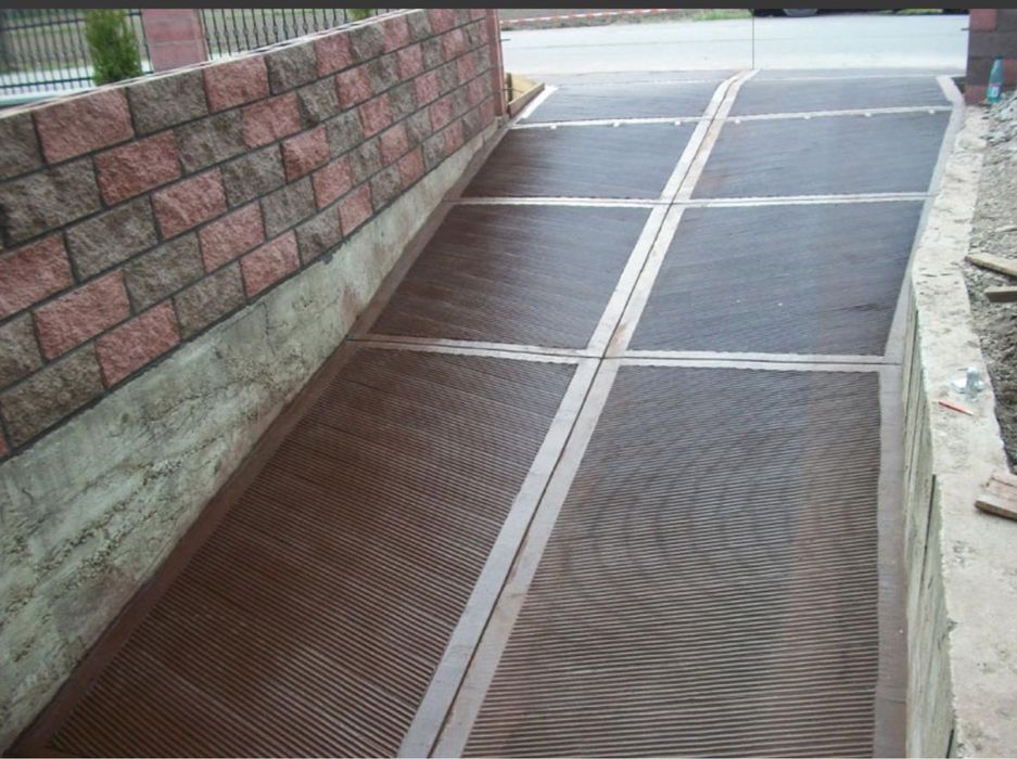 Executăm pardoseli elicopterizate