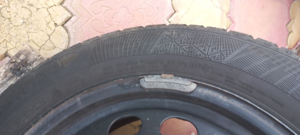 Vând 4 roti cu cauciucuri de iarna pentru skoda octavia 2018