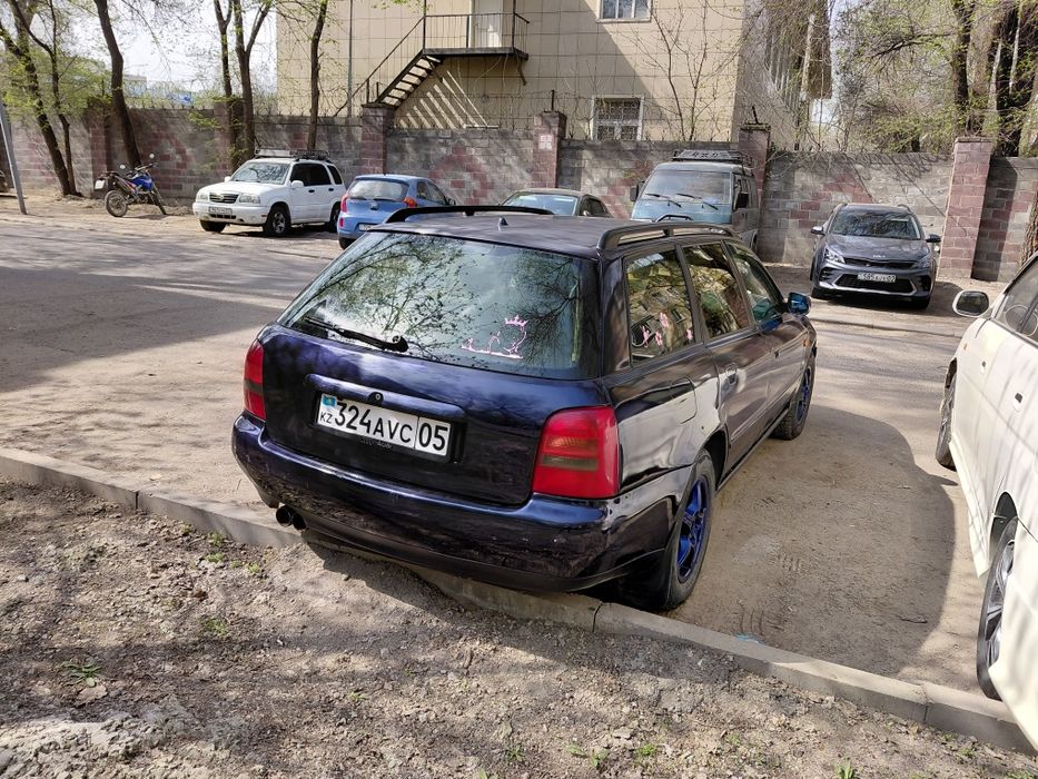 Продам Audi A4 универсал