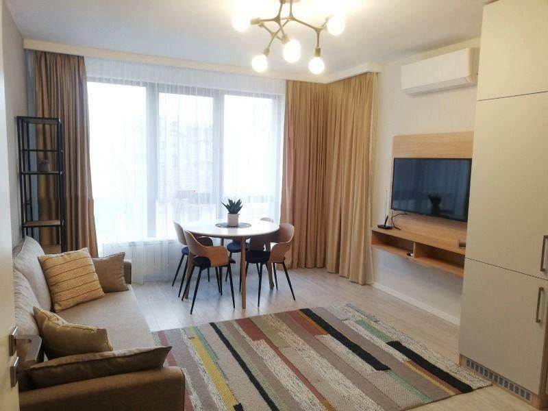 Двустаен апартамент в Центъра на София.