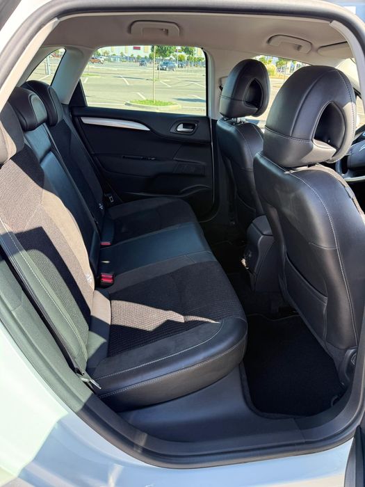 Citroen C4 1.2Puretech 130cp