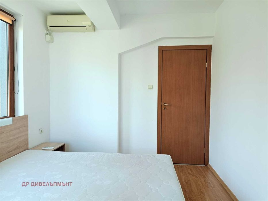 ТОП ЦЕНА | Голям тристаен с две бани, Марината, басейн, паркинг,Юг 4.4