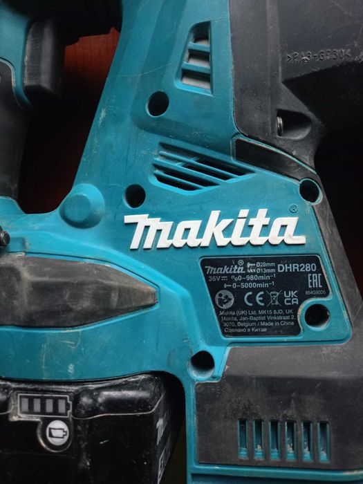 Машини Makita HM1213C SDS MAX, DGA511, DHR280, DTM51, DDF482, батерии BL1830 BL1840 BL1850 BL1860