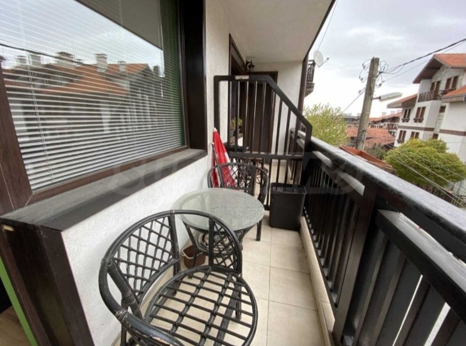 Тристаен апартамент в Банско