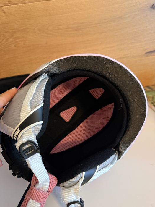 Детска каска UVEX