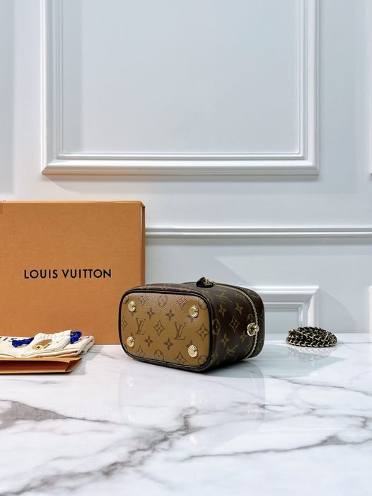 LV Louis Vuitton Vanity Case PM Monogram
