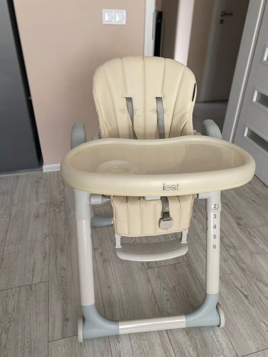 Стол за хранене