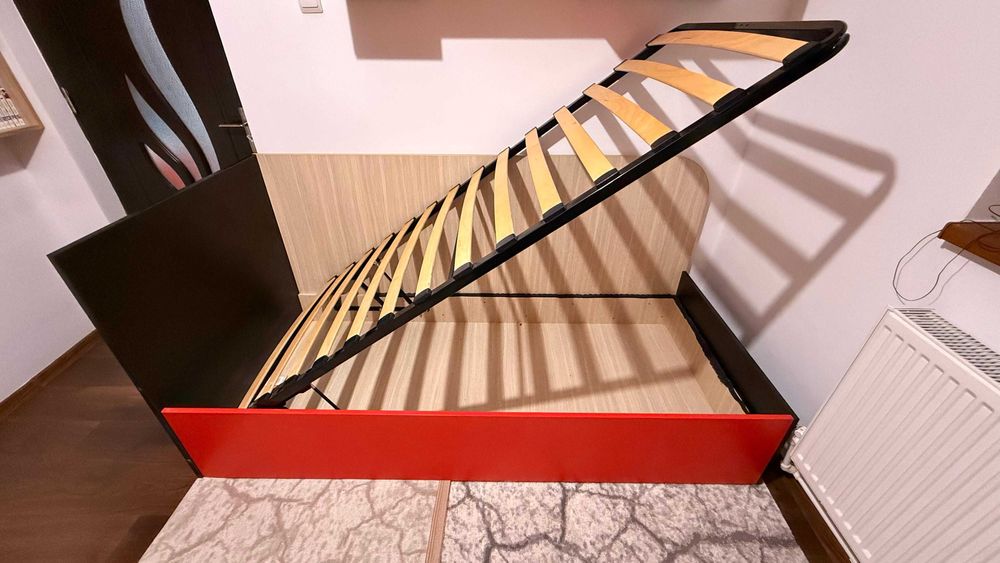 Pat din pal cu somieră şi saltea incluse