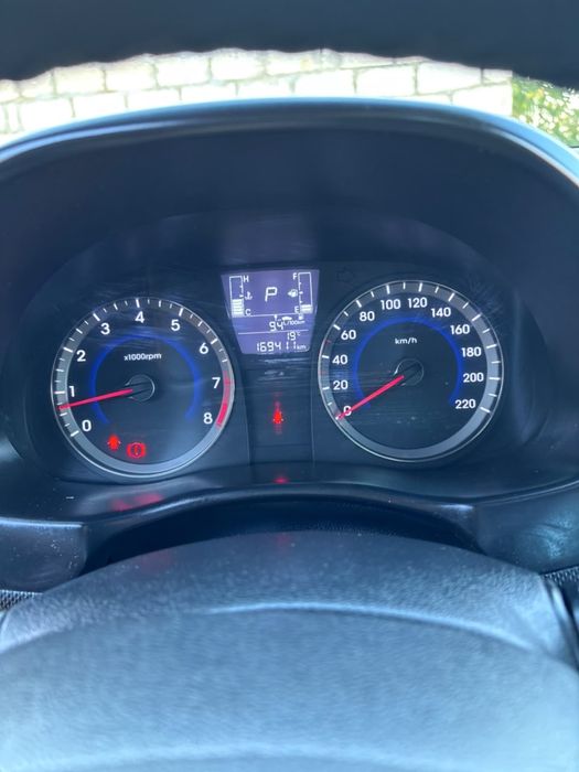 Продам Hyundai Solaris 1