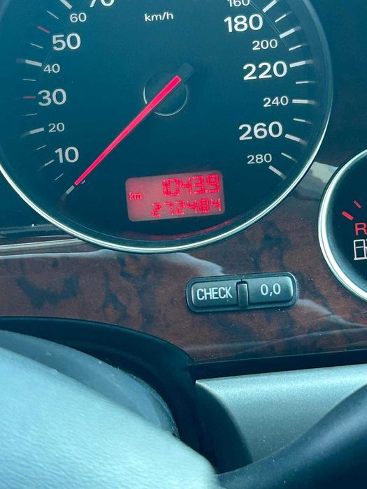 AUDI A8L D3 (2004) Long Wheel Base (LWB) • V8 • Limuzină Full Luxury