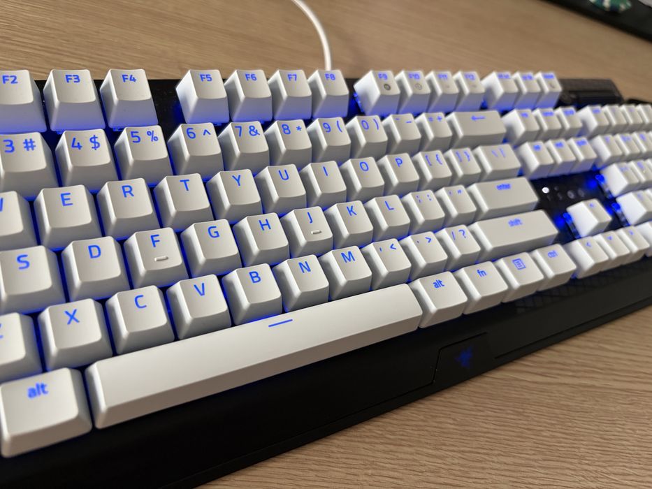 Клавиатура Razer Roblox