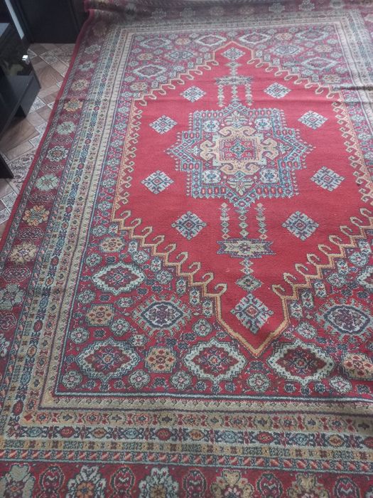 Продается ковер 2×3