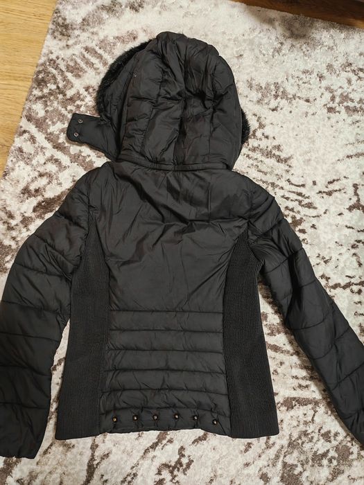 Парка, яке Guess