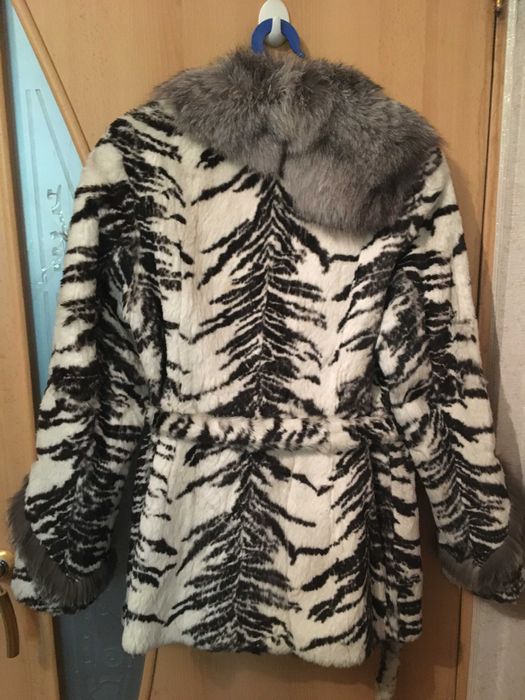 Шубка кролик с чернобуркой