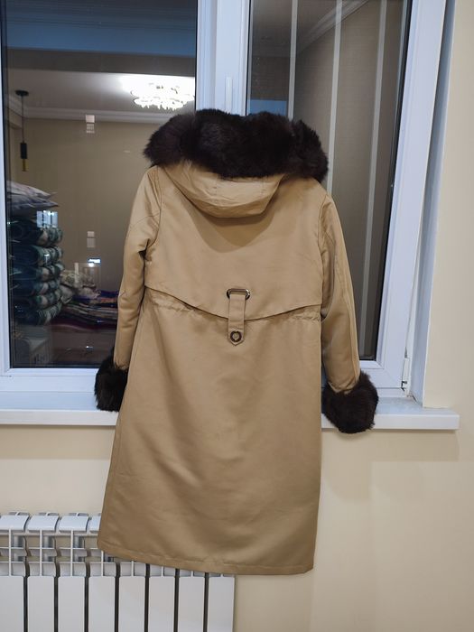 Парка одевала 1 раз размер не подошло