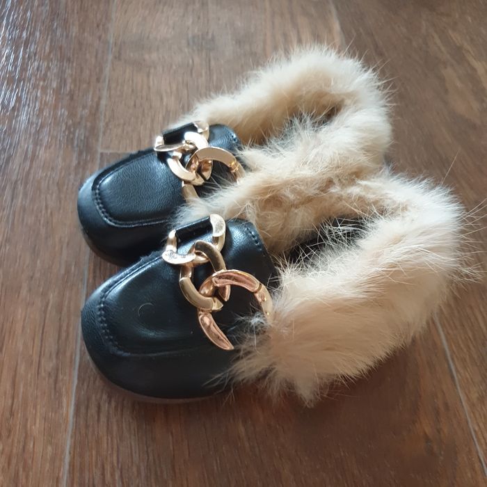 Продам детские лоферы