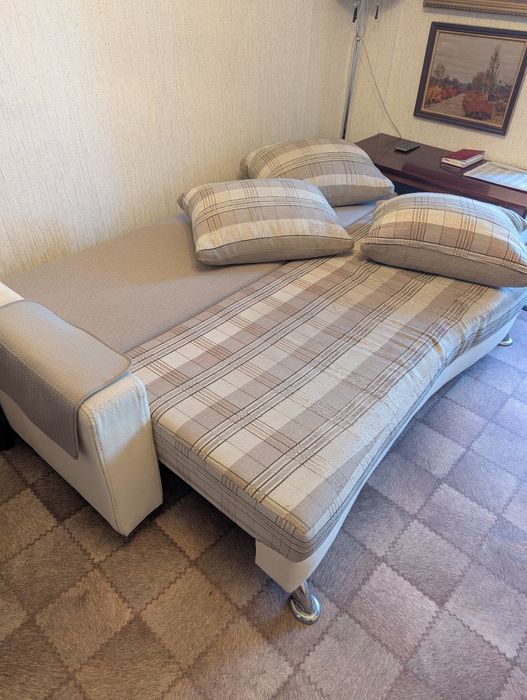 Продам тахту (диван)