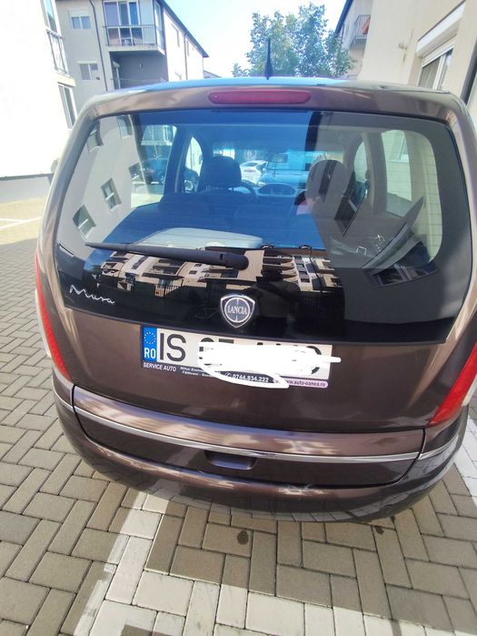 Autoturism Lancia musa oro