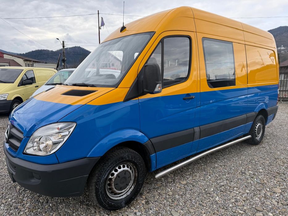 Mercedes Sprinter mixt cu 7 locuri