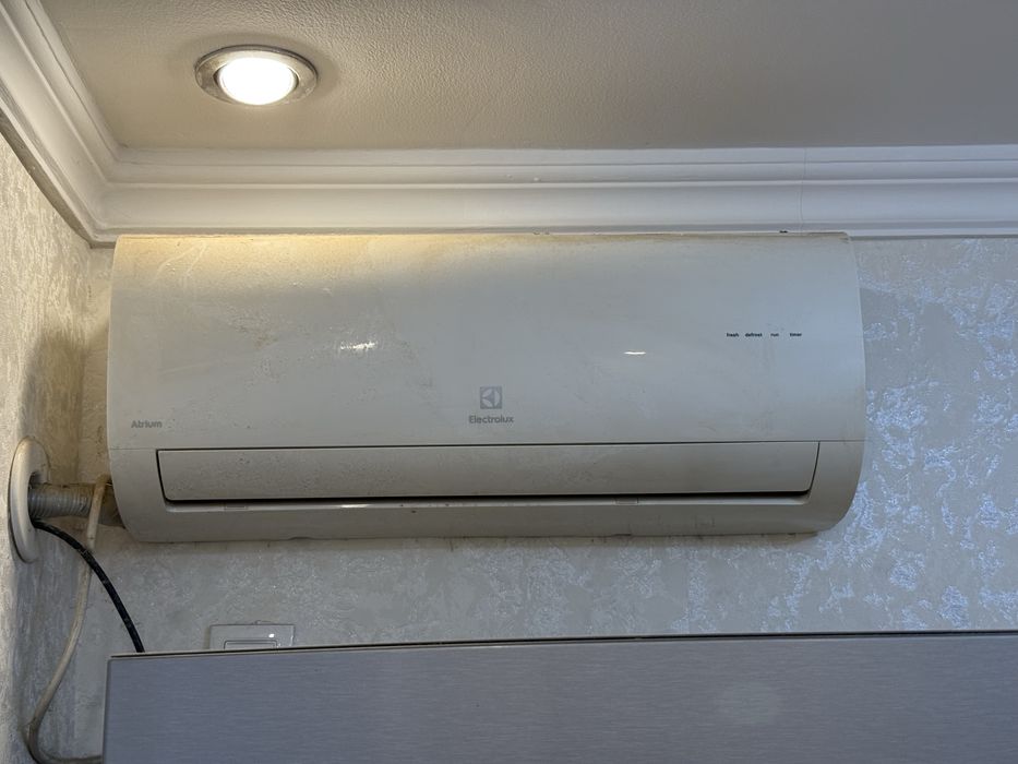 Кондиционер Electrolux Atrium 9000 BTU