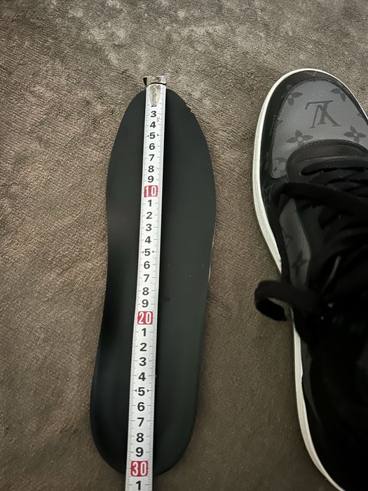 Продавам обувки Louis Vuitton Sneaker Boot