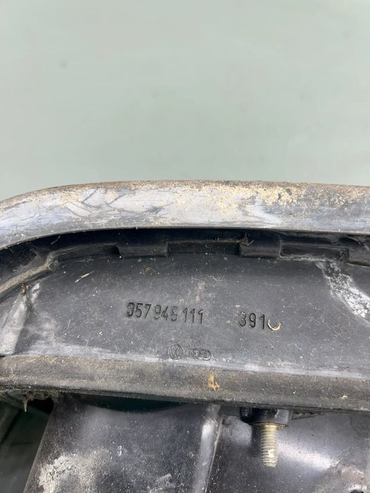 Lampa / Tripla stop stanga pe aripa Volkswagen VW Passat 1991