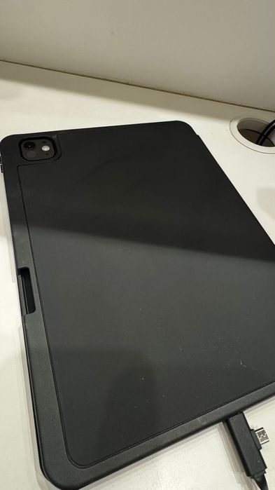 Планшет Apple iPad Pro 2024