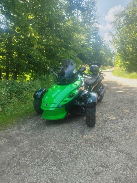 Moto Can am Spyder