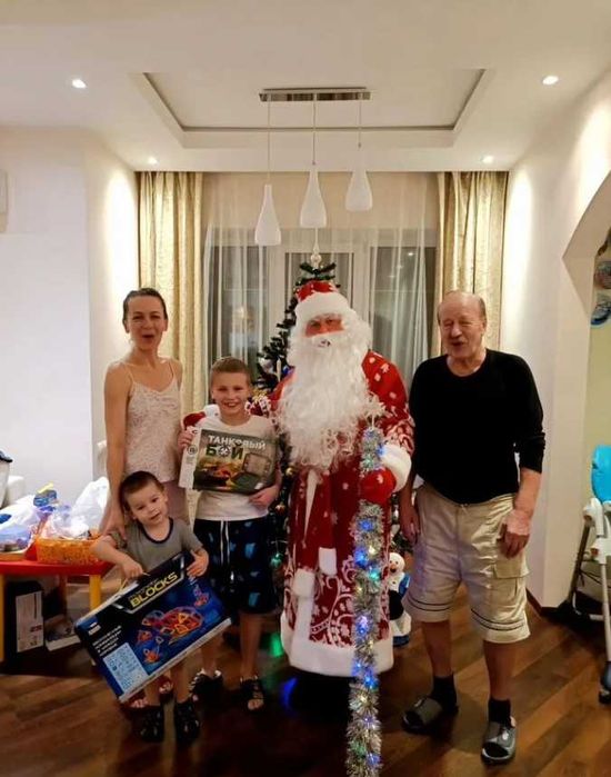 Дед Мороз и Снегурочка на новый год | Qorbobo yangi yilga