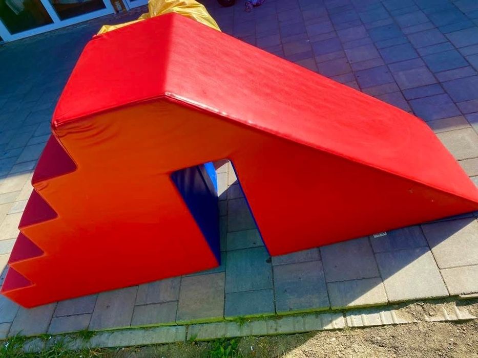 ‼️Vând tobogan pentru piscină cu bile
