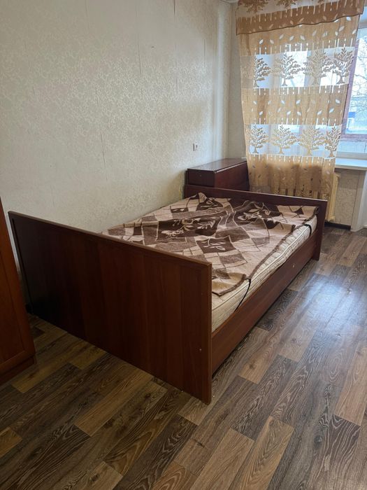 Кровать отдам даром