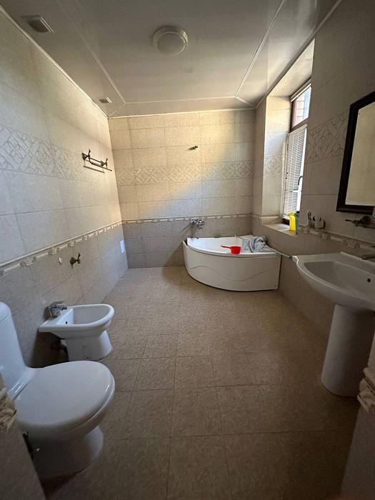 Квартира ижарага берилади.