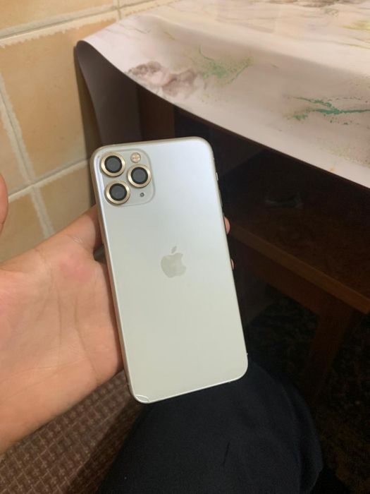 Айфон 11про.