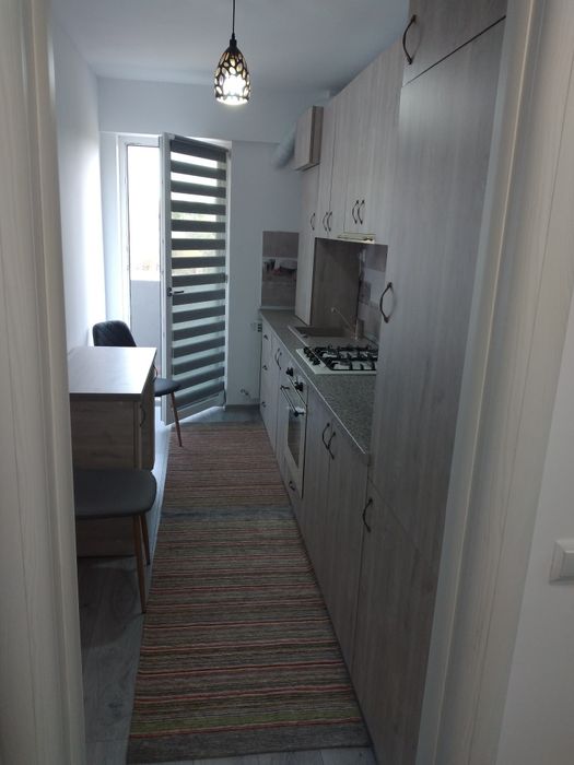 Închiriez apartament cu doua camere decomandat