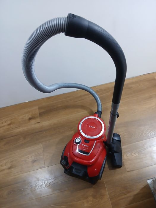 Продам пылесос Bosch