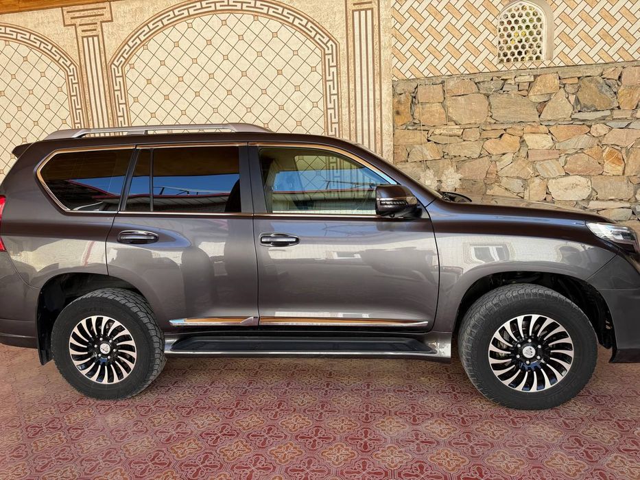 Tayota land cruiser Prado 150 talik sotiladi