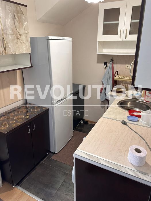 Дава се под наем Четиристаен апартамент в Варна, Колхозен пазар - 118 кв.м за 500 € - Снимка #3