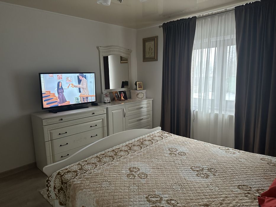 Apartament complet renovat și mobilat